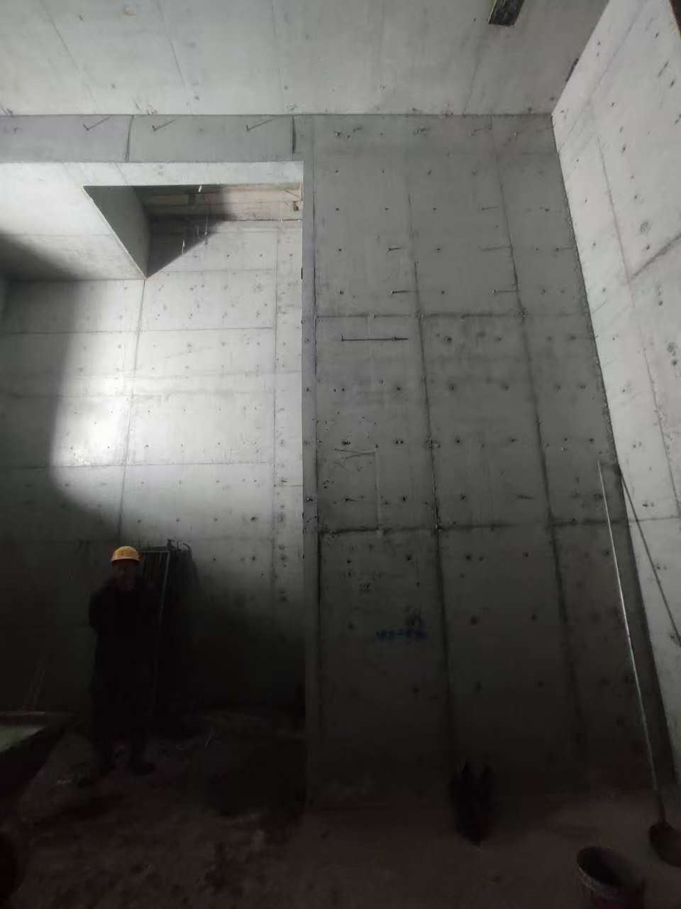 辽阳墙上开槽钢筋断了有影响吗